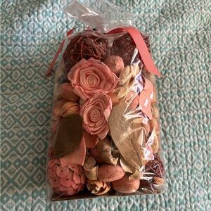 NEW Sonoma Goods For Life Summer Berry Lemonade Scented Potpourri  Brand new